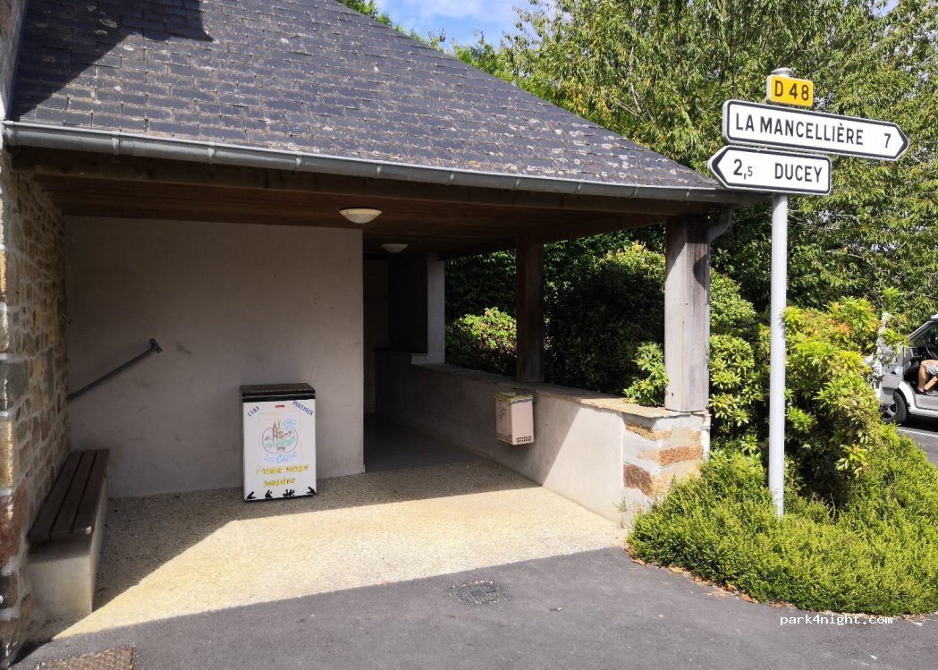 (50220) Les Chéris - Le Bourg — foto