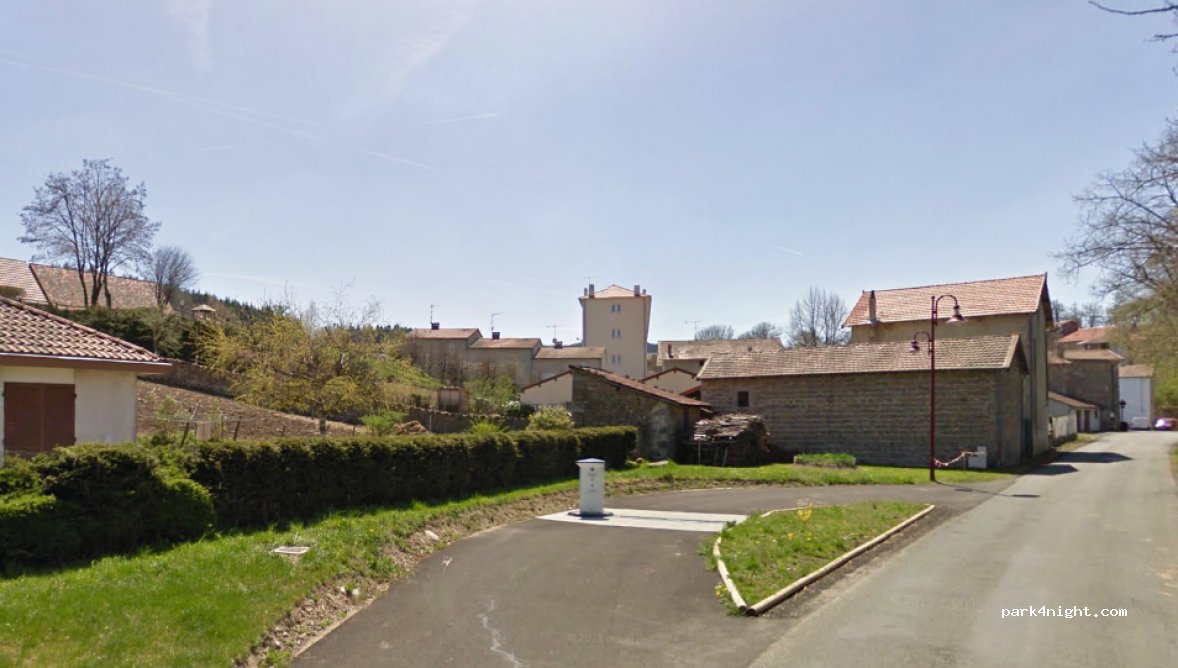 (63890) Saint-Amant-Roche-Savine - 6-12 Route de Grandval — foto