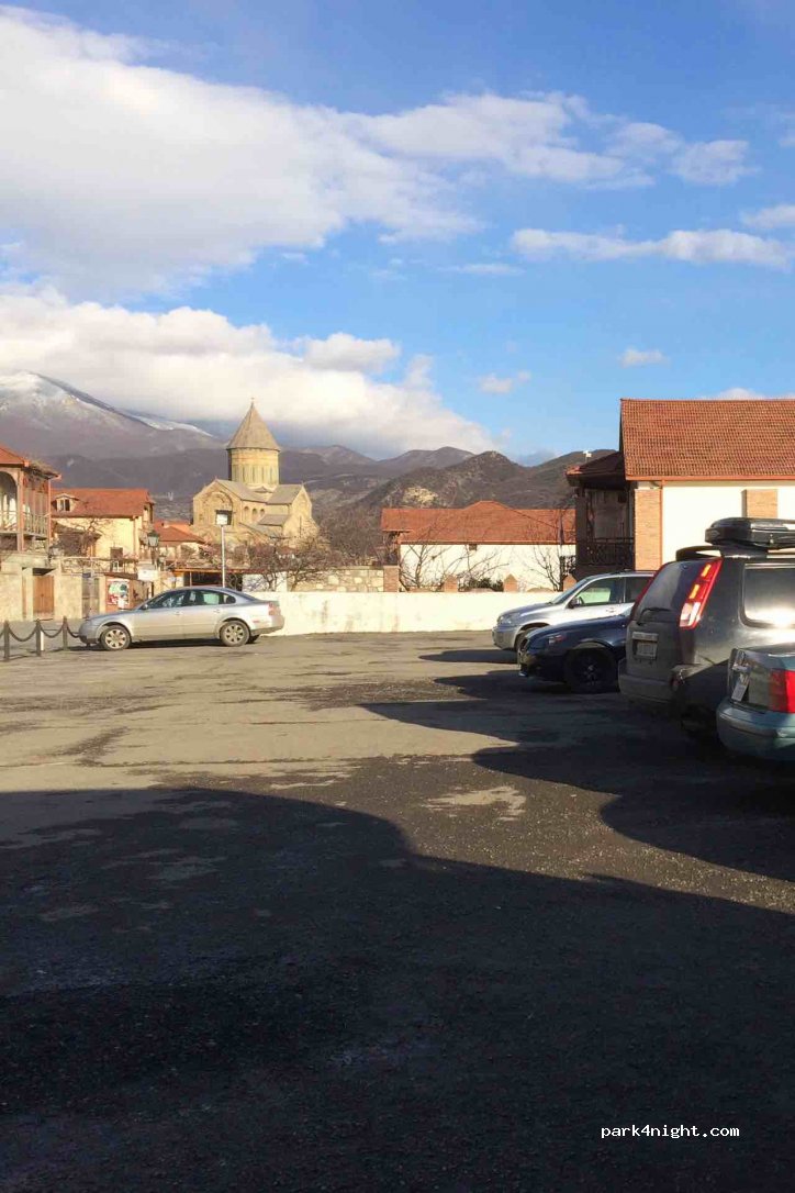 () Mtskheta - Narekvavi-Mtskheta-Railway Station — foto