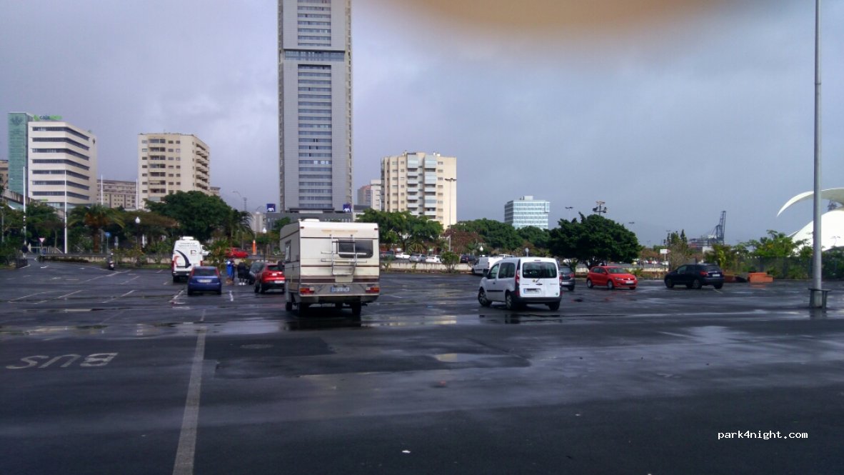 (38003) Santa Cruz de Tenerife - 12 Avenida la Constitución — foto 3