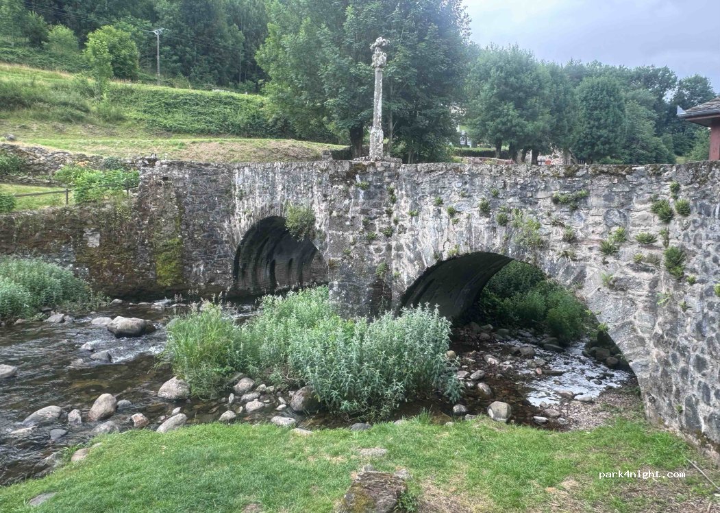 Camping vert Chez Fanny et Jérémy Saint Chély d'Aubrac — foto 3