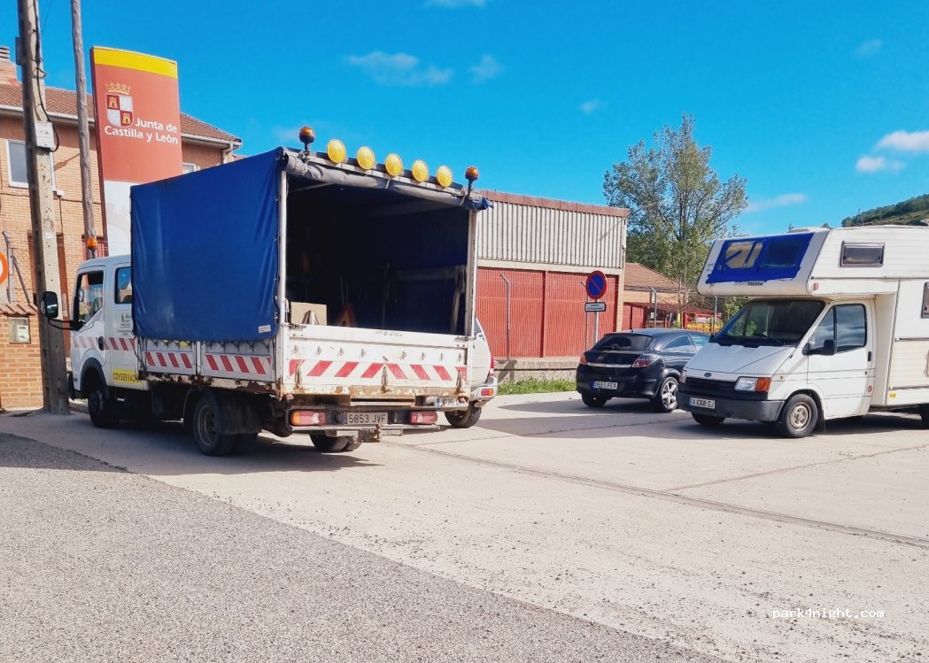 (34840) Cervera de Pisuerga - Calle Puente de S. Roque — foto 4