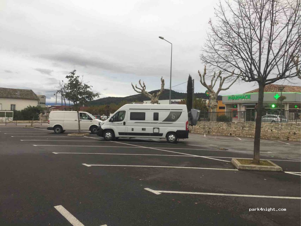 (07150) Vallon-Pont-d'Arc - 11 Avenue Jean Jaurès — foto
