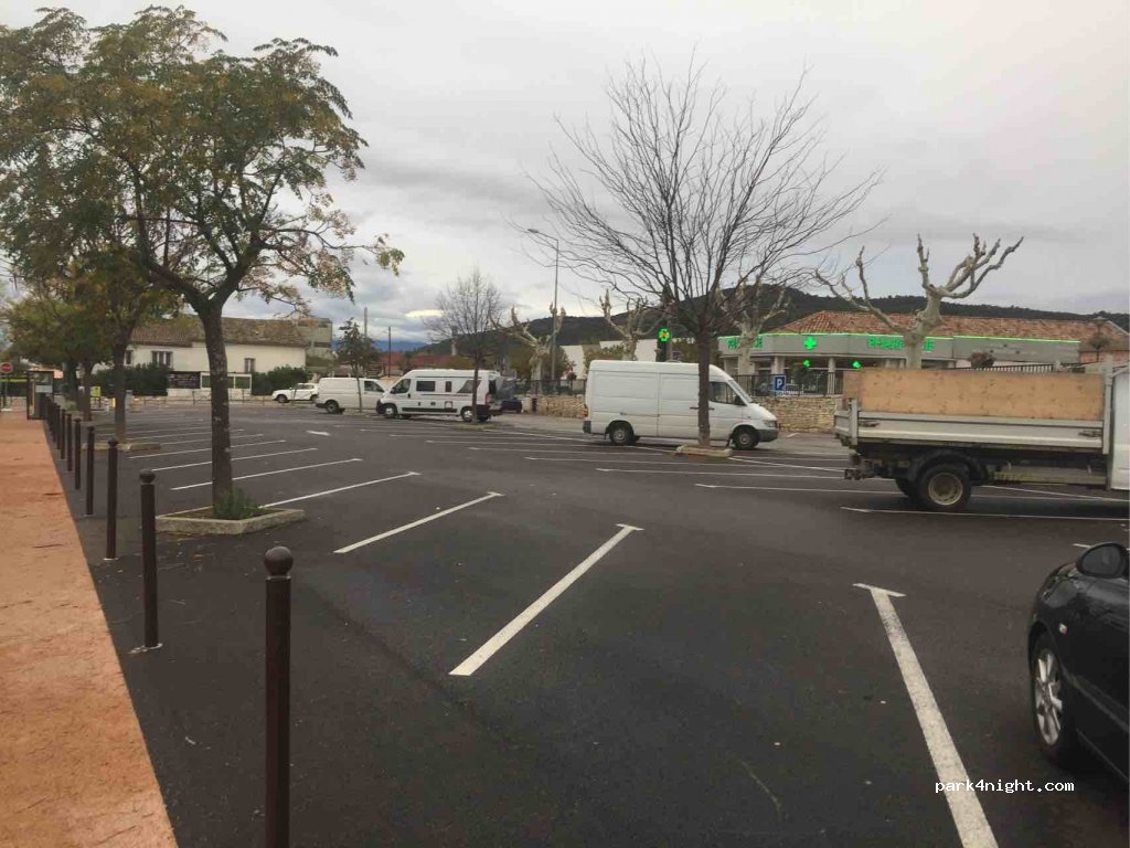 (07150) Vallon-Pont-d'Arc - 11 Avenue Jean Jaurès — foto 3