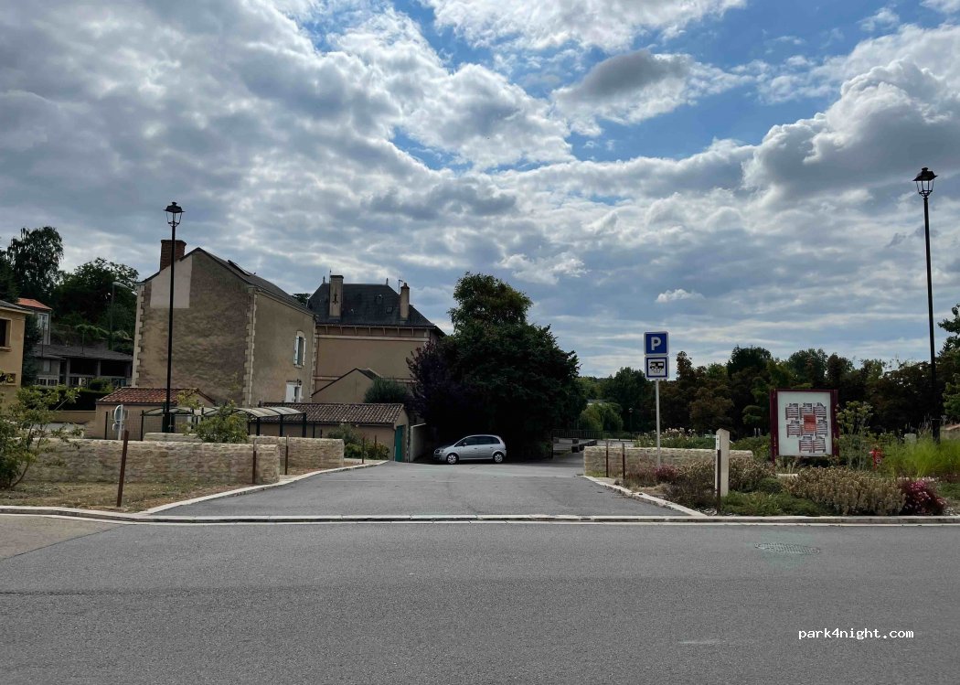 (79600) Airvault - 2 Rue Faubourg des Cyprès — foto 3