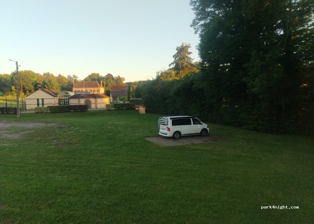 (89320) Cerisiers - 6 Rue du Stade — foto 3