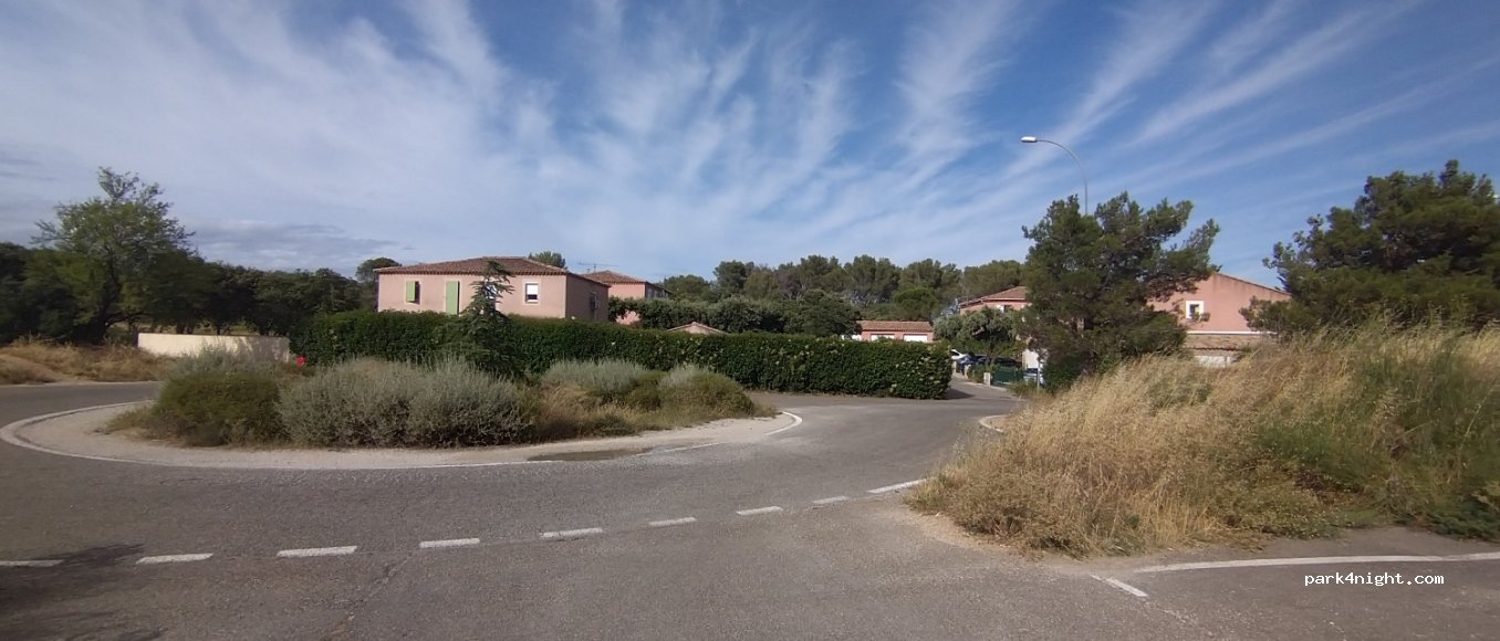(30400) Villeneuve-lès-Avignon - 32 Rue des Poètes — foto 3