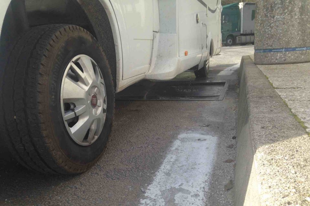 (03012) Anagni - A1 - Autostrada del Sole — foto 3