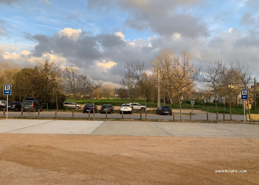 Parking de autocaravanas Vidreres — foto 2