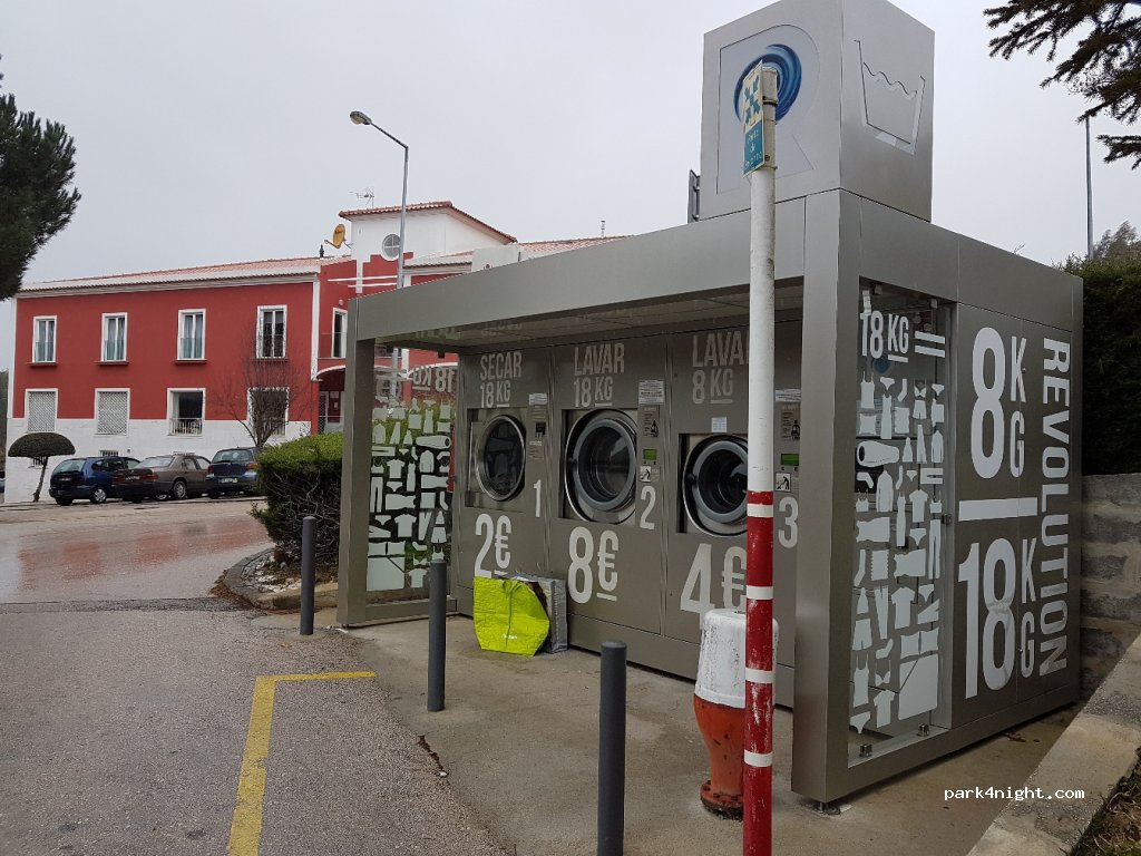 (2240) Ferreira do Zêzere - Avenida 13 de Junho — foto 2