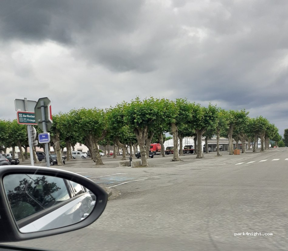 (64420) Soumoulou - Rue de Ladevèze — foto 3