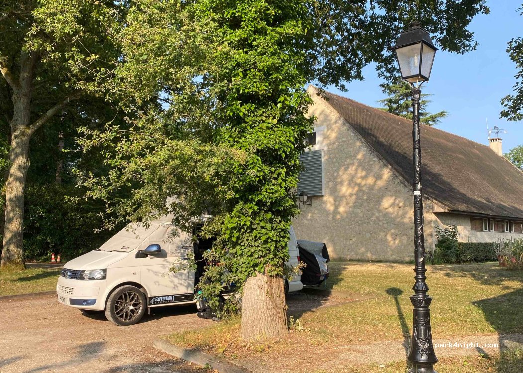 (77630) Barbizon - Place Marc Jacquet — foto 4