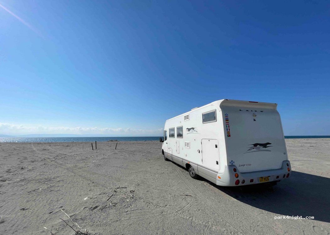 (88040) Gizzeria Lido - Unnamed Road — foto
