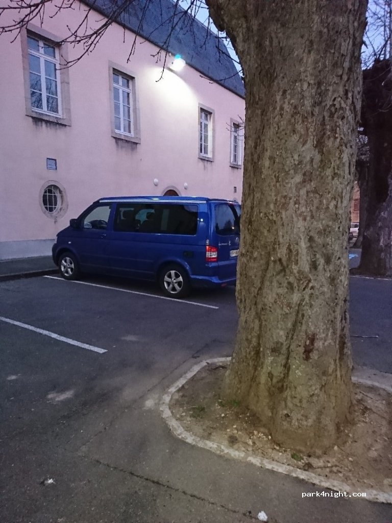 (21160) Couchey - 3 Place Charles de Gaulle — foto