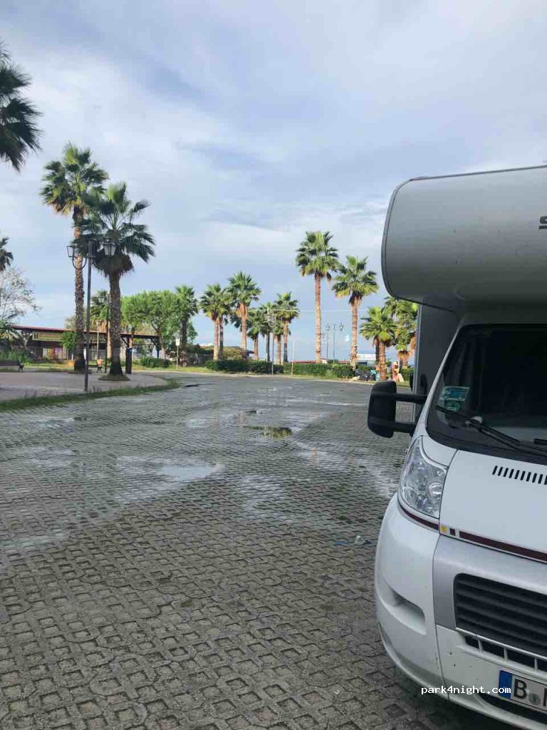 (89861) Tropea - 31 Via Lungomare — foto