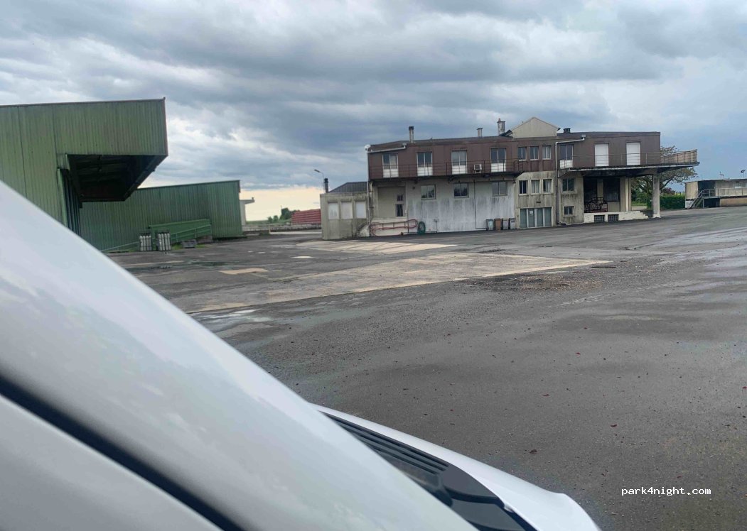 (49400) Saint-Cyr-en-Bourg - La Perrière — foto 3