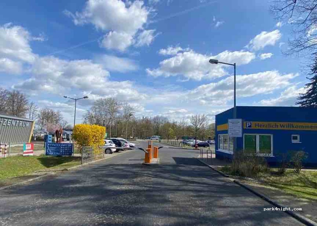 Wohnmobil-Parkplatz am Schiffshebewerk — foto 3