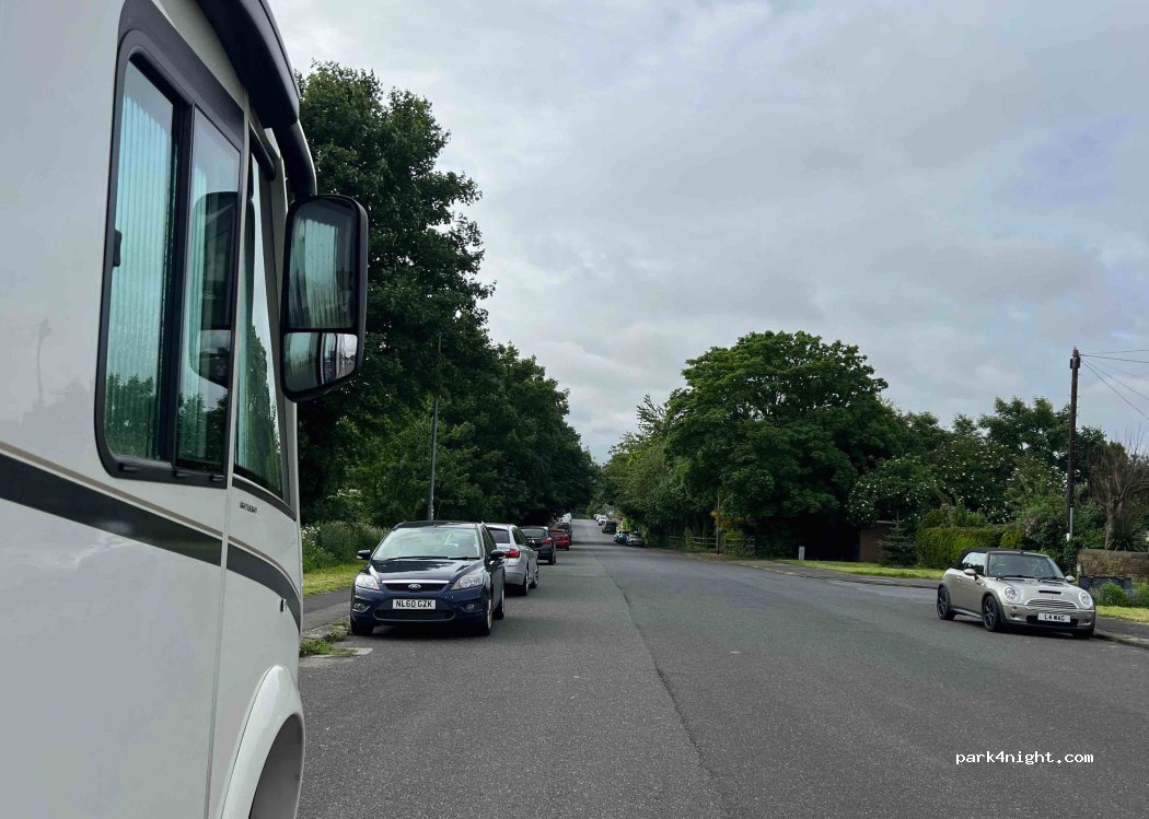 (WF2 0QS) Carr Gate - Bradford Road — foto 2