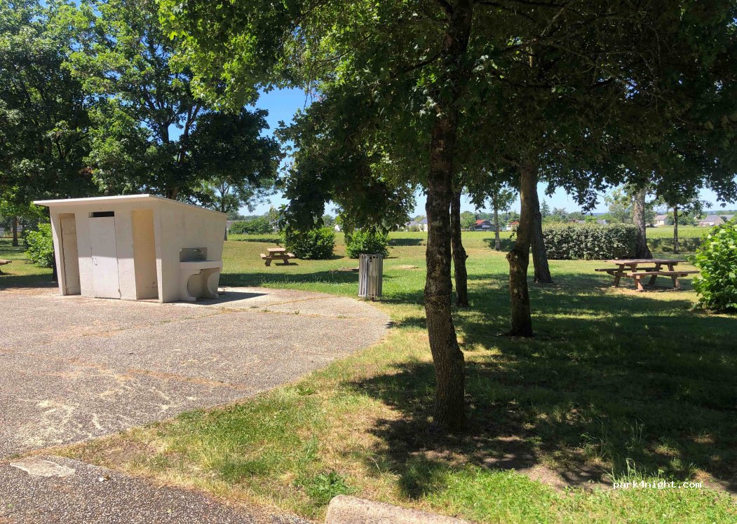(37140) Chouzé-sur-Loire - Rue de Tours — foto