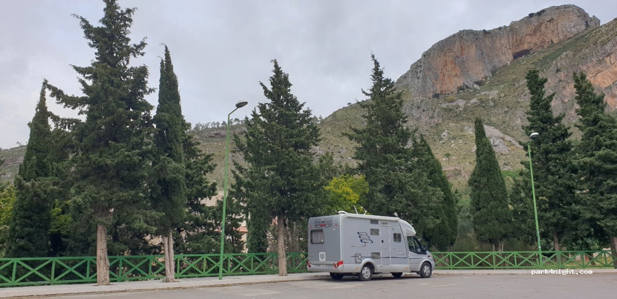 (90016) Collesano - 4 Strada Provinciale 9 — foto