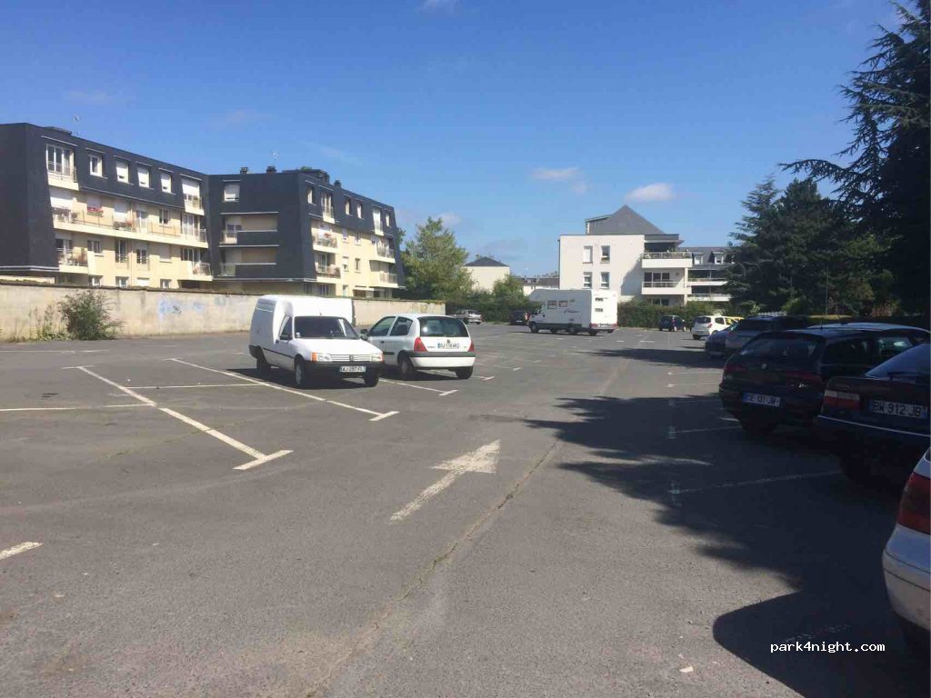 (14400) Bayeux - 9 Avenue de la Vallée des Prés — foto 2