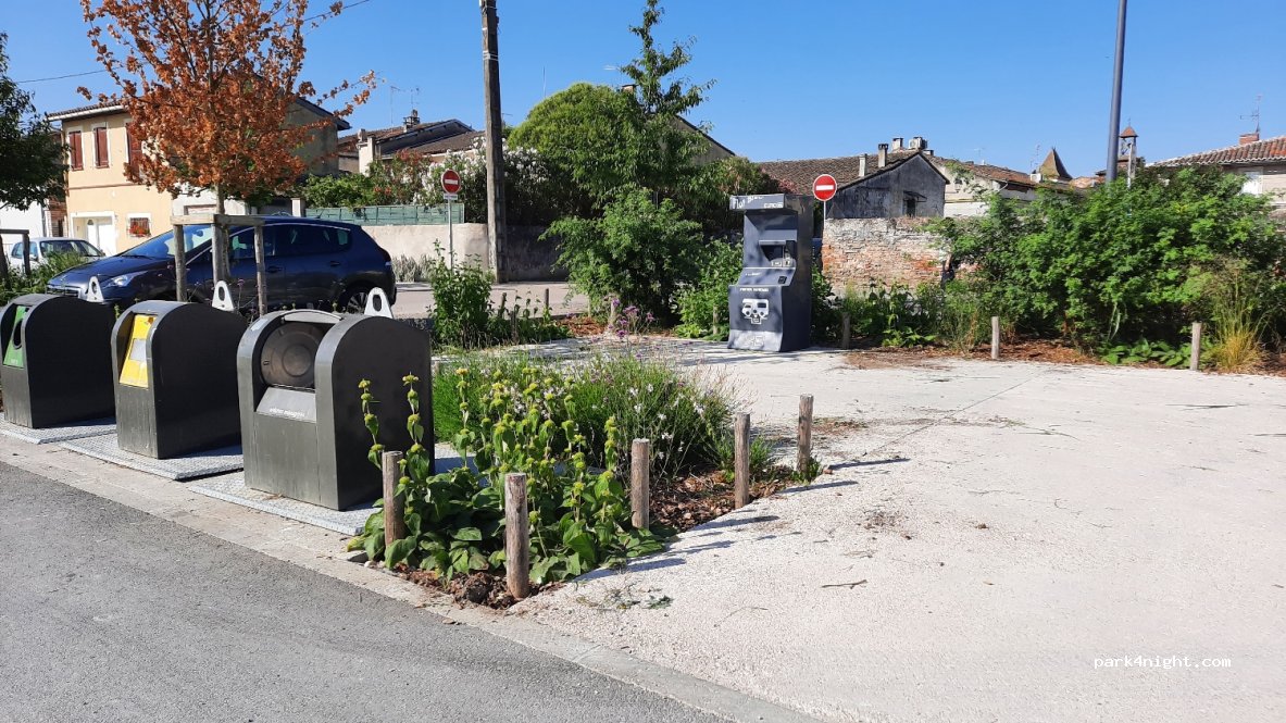 (31330) Grenade - 1 Quai de Garonne — foto 3