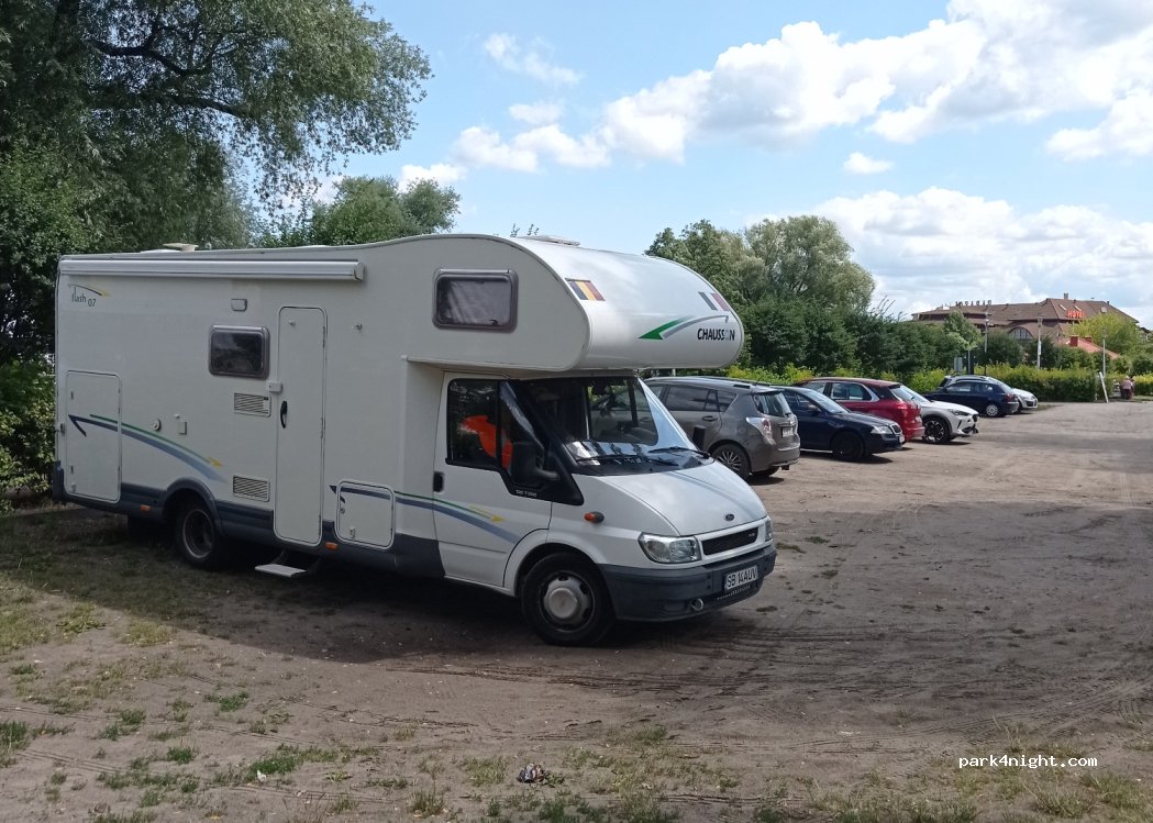 (05-126) Nieporęt - 14 Zegrzyńska — foto