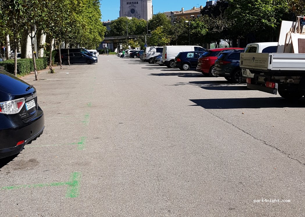 (17001) Girona - 12 Carrer del Riu Güell — foto 3