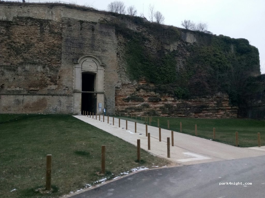(08200) Sedan - 16 Rue Hue Tanton — foto
