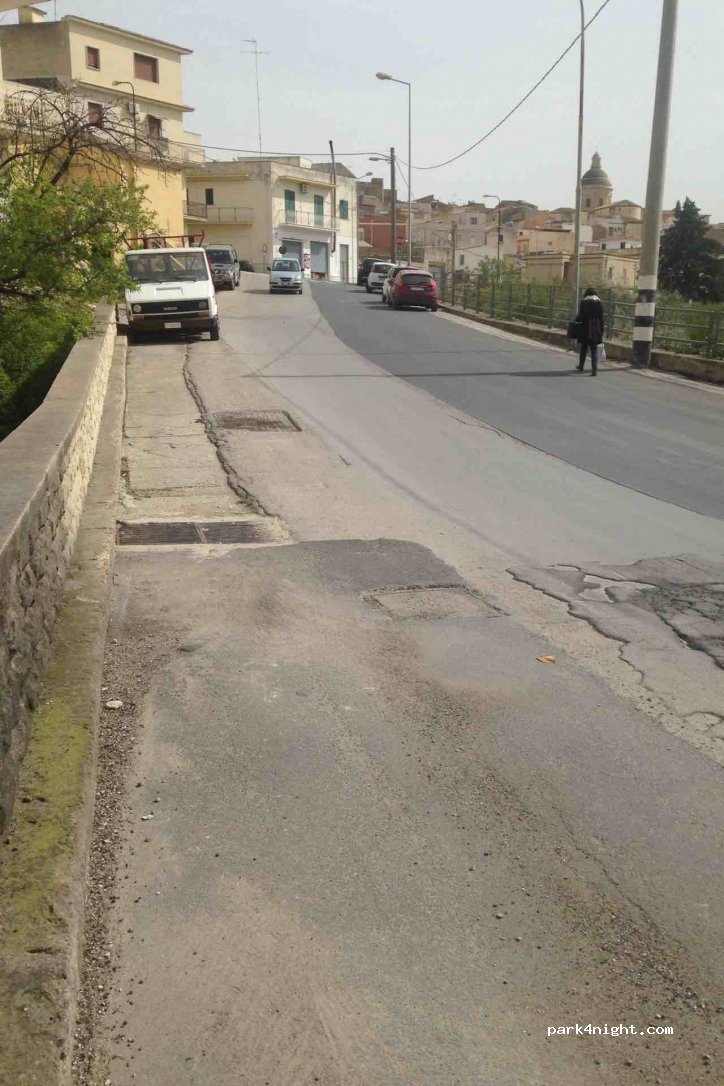 (96017) Noto - 9 Via Maria Montessori — foto 2