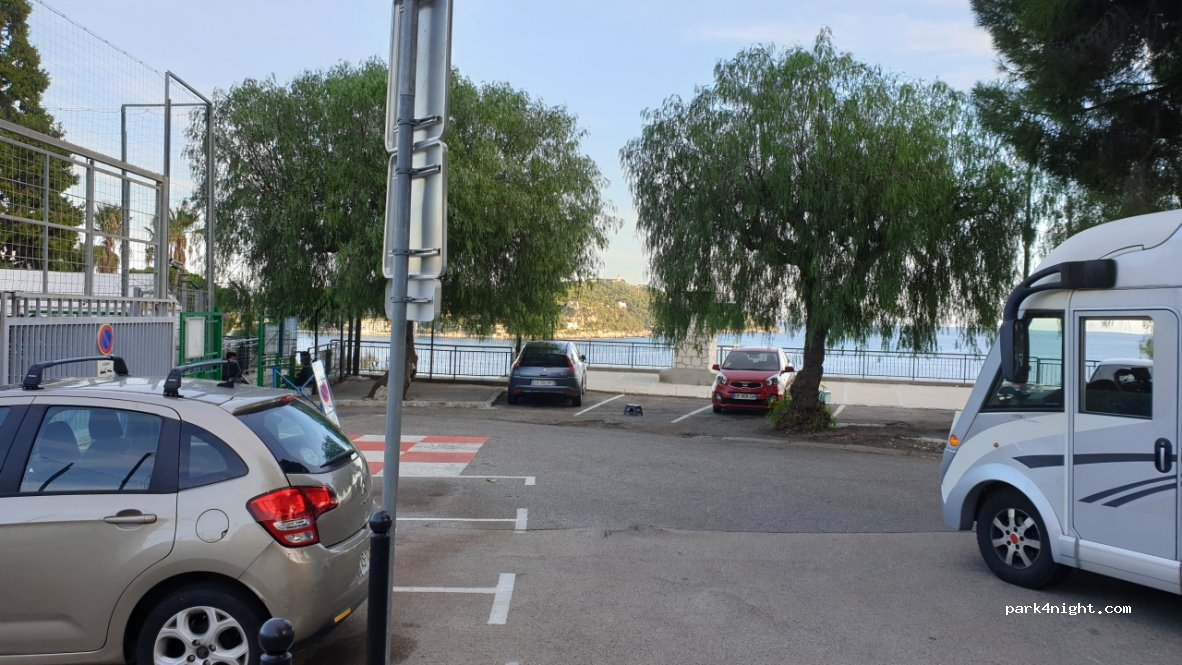 (06230) Villefranche-sur-Mer - 2 Avenue du Général de Gaulle — foto