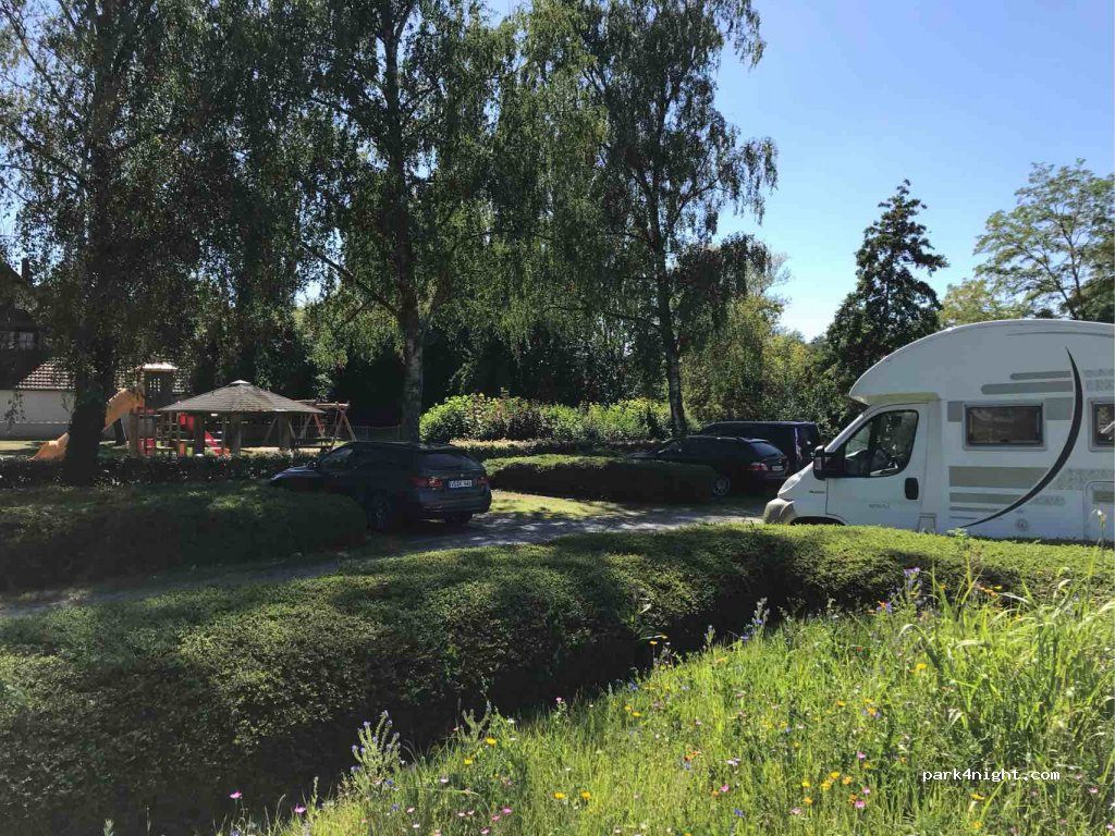 (79268) Bötzingen - 6 Im Grün — foto 2
