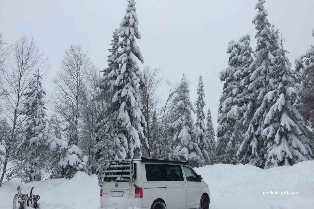 (793 92) Grytnäs - Unnamed Road — foto