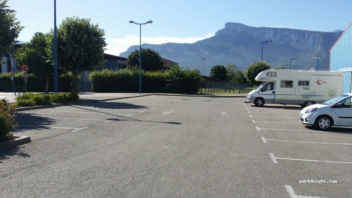 (38430) Moirans - 366 Voie du Cps — foto 2