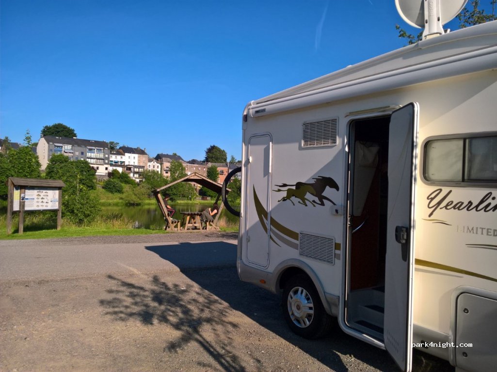 (6690) Vielsalm - 1 Rue des Chasseurs Ardennais — foto