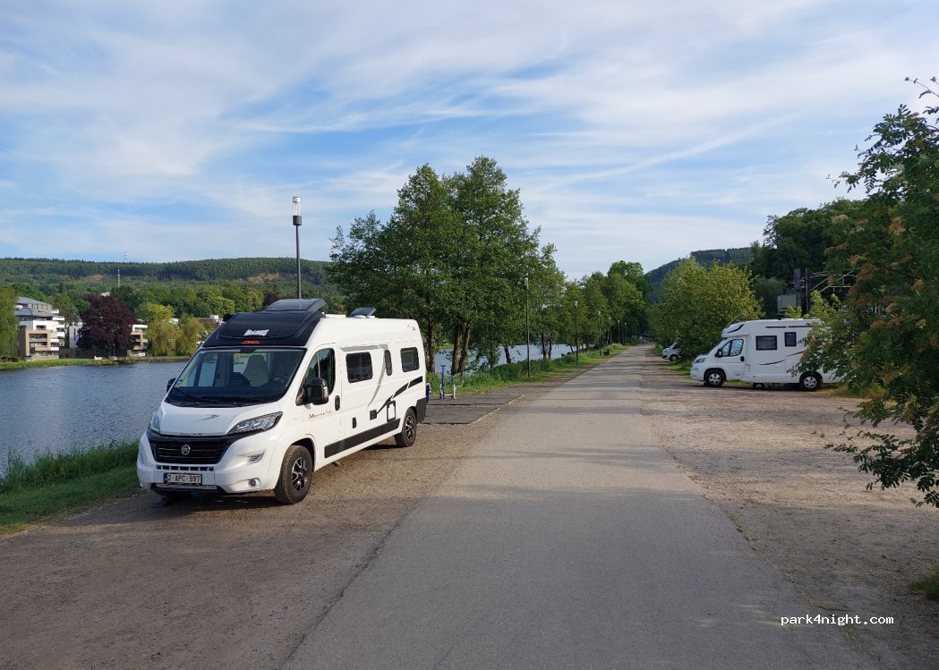 (6690) Vielsalm - 1 Rue des Chasseurs Ardennais — foto 3