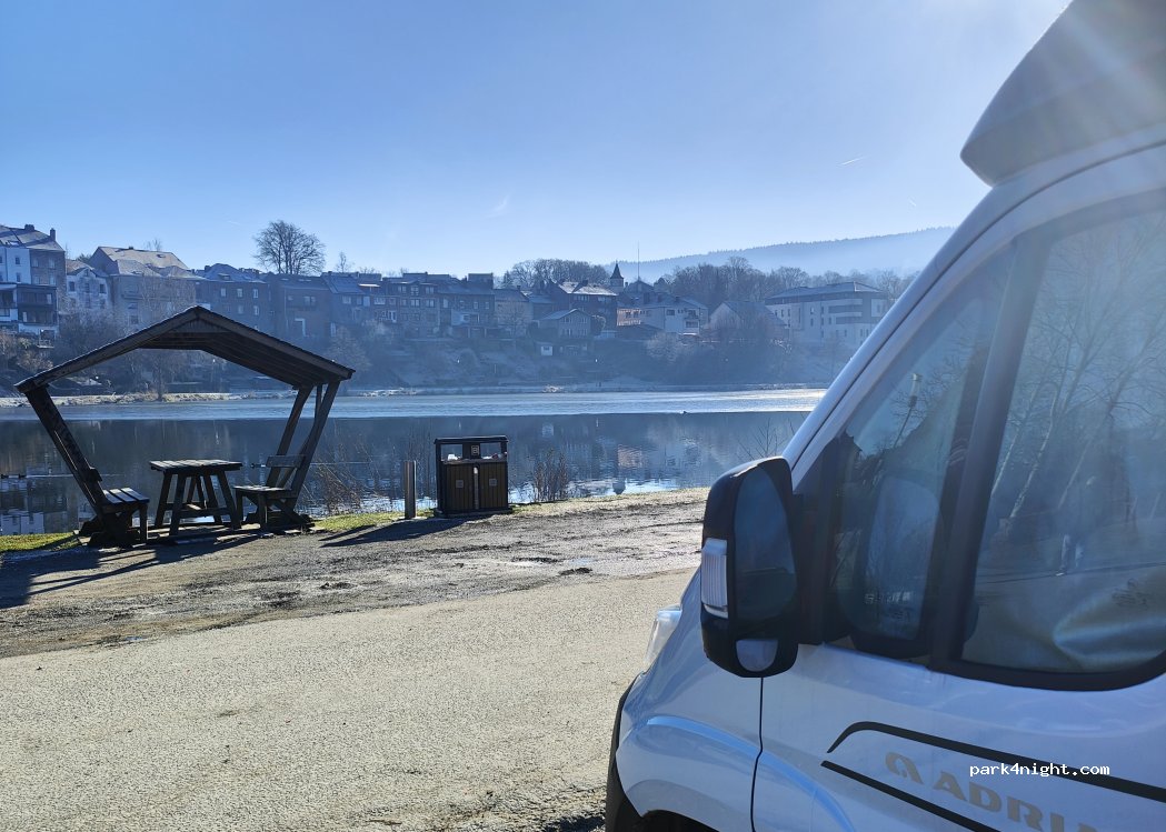 (6690) Vielsalm - 1 Rue des Chasseurs Ardennais — foto 4