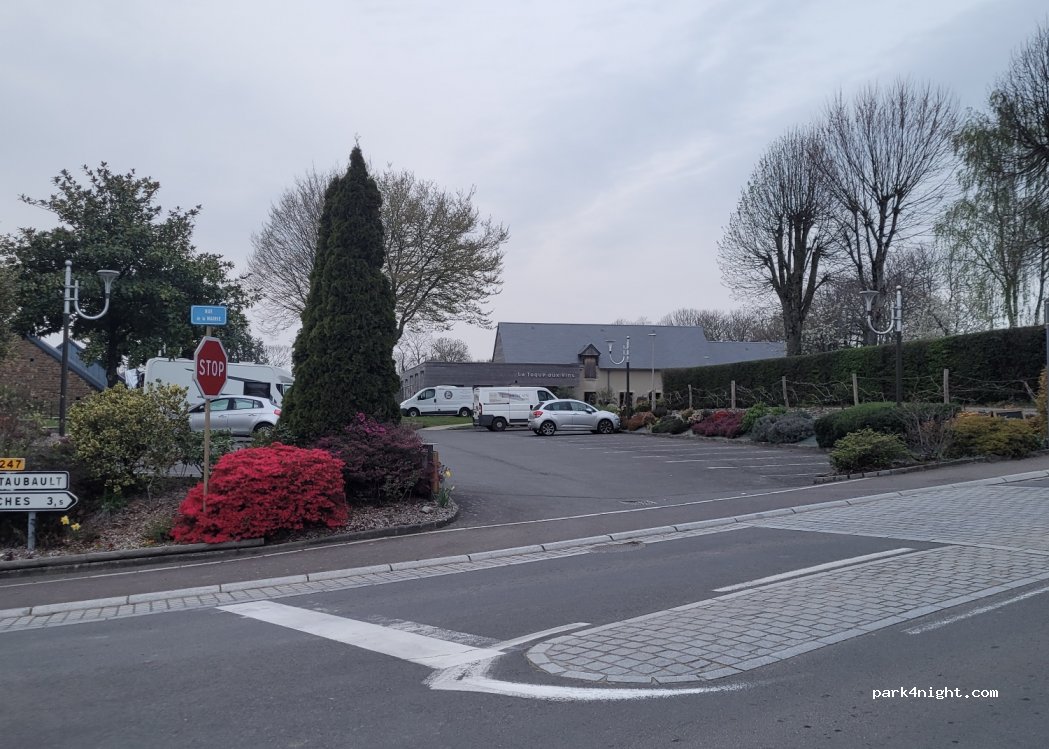 (50300) Saint-Martin-des-Champs - 6 Rue de la Mairie — foto 4