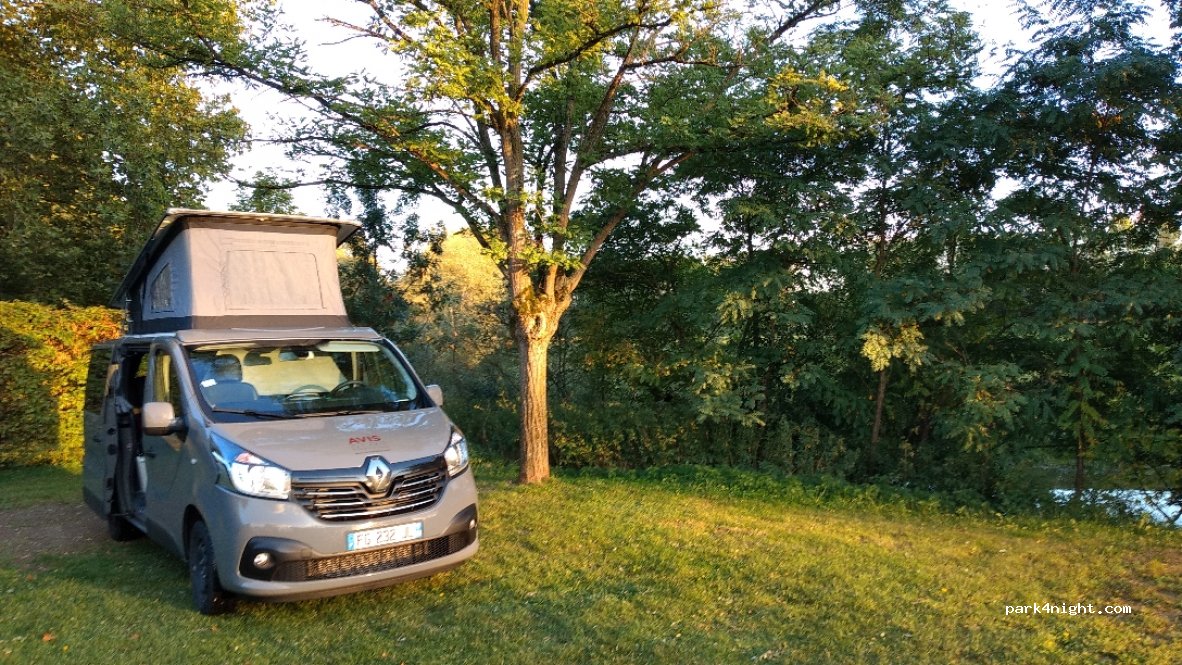 Camping Aux Rives du Soleil — foto