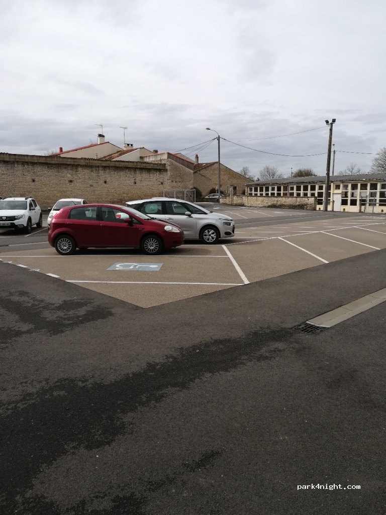 (79270) Frontenay-Rohan-Rohan - 5 Rue des Moulins — foto 2