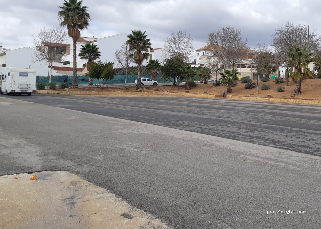 (29310) Villanueva de Algaidas - 2 Avenida Escultor Berrocal — foto