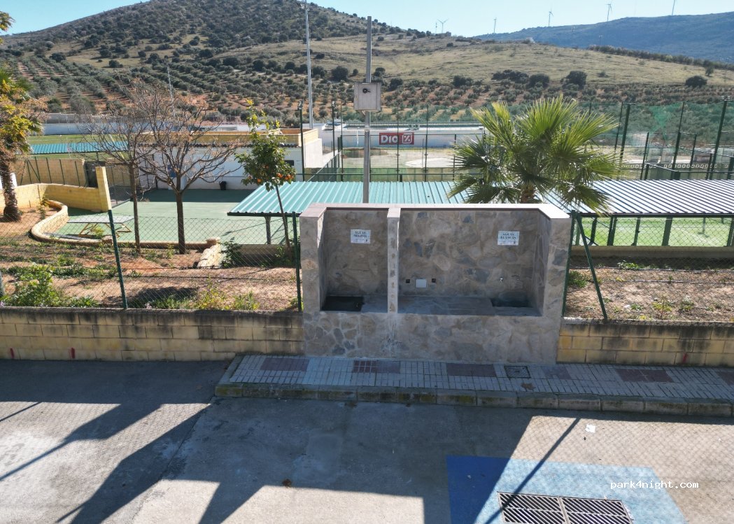 (29310) Villanueva de Algaidas - 2 Avenida Escultor Berrocal — foto 2