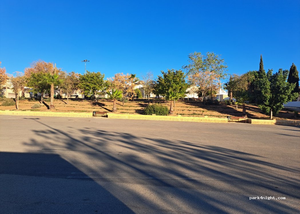 (29310) Villanueva de Algaidas - 2 Avenida Escultor Berrocal — foto 4