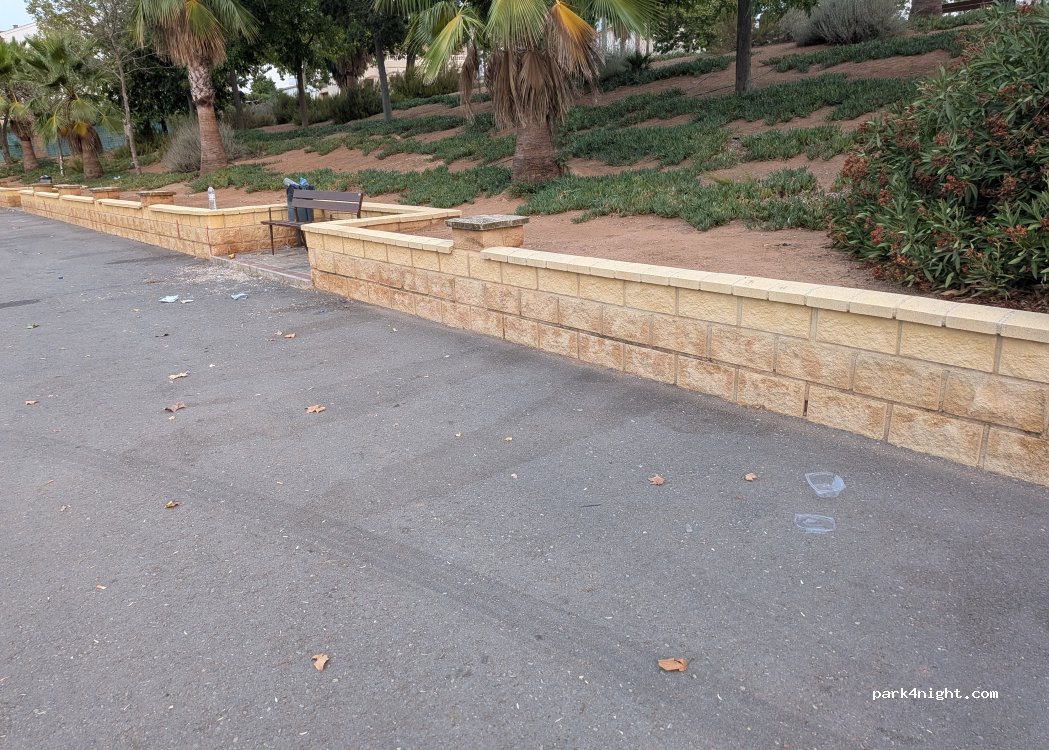 (29310) Villanueva de Algaidas - 2 Avenida Escultor Berrocal — foto 5