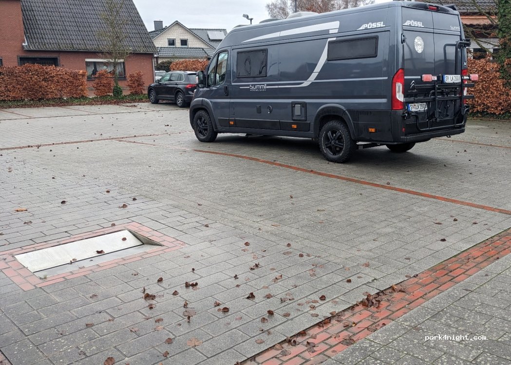 Wohnmobilstellplatz Middn in Dörp — foto 2