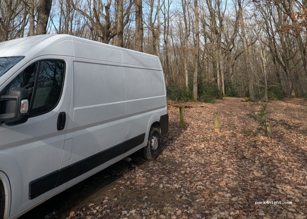 (42640) Noailly - Unnamed Road — foto