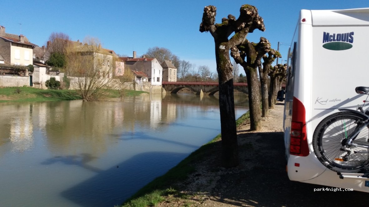 (71350) Verdun-sur-le-Doubs - 1 Rue des Quais du Petit Doubs — foto