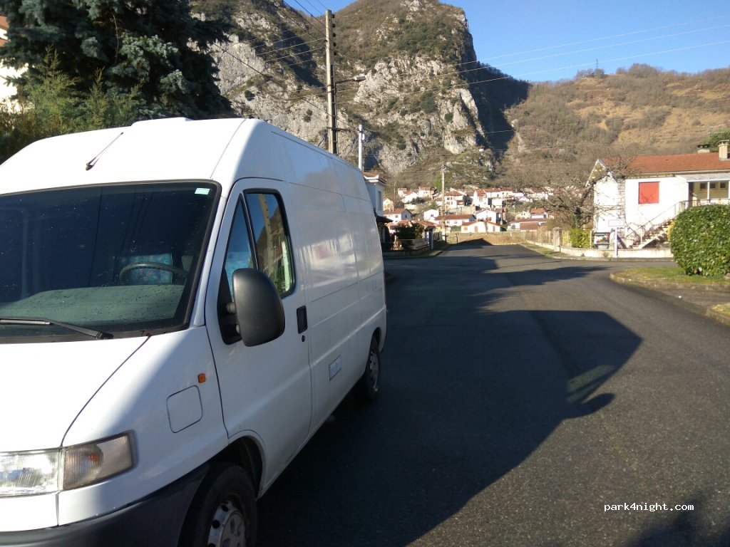 (09400) Tarascon-sur-Ariège - 8 Cité des Arrigols — foto 3