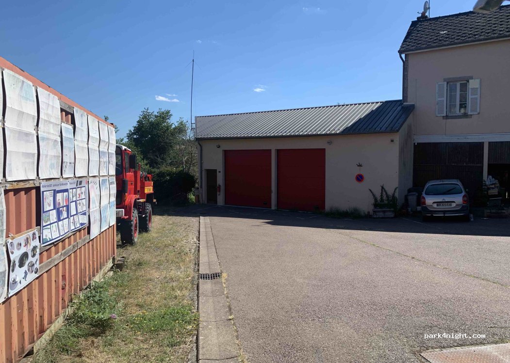 (71990) Saint-Léger-sous-Beuvray - Le Bourg — foto 5