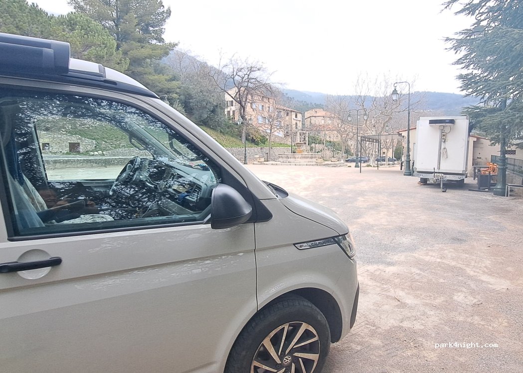 (83440) Seillans - Saint-Roc — foto 4